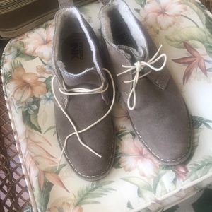 Studio ink lined oxfords tan color 10.5